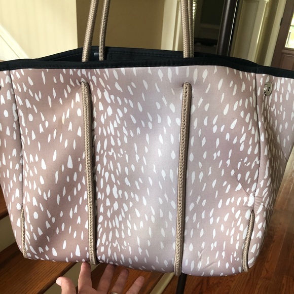 pink tag Handbags - Pink Tag “Greyson” Neoprene Expandable Tote